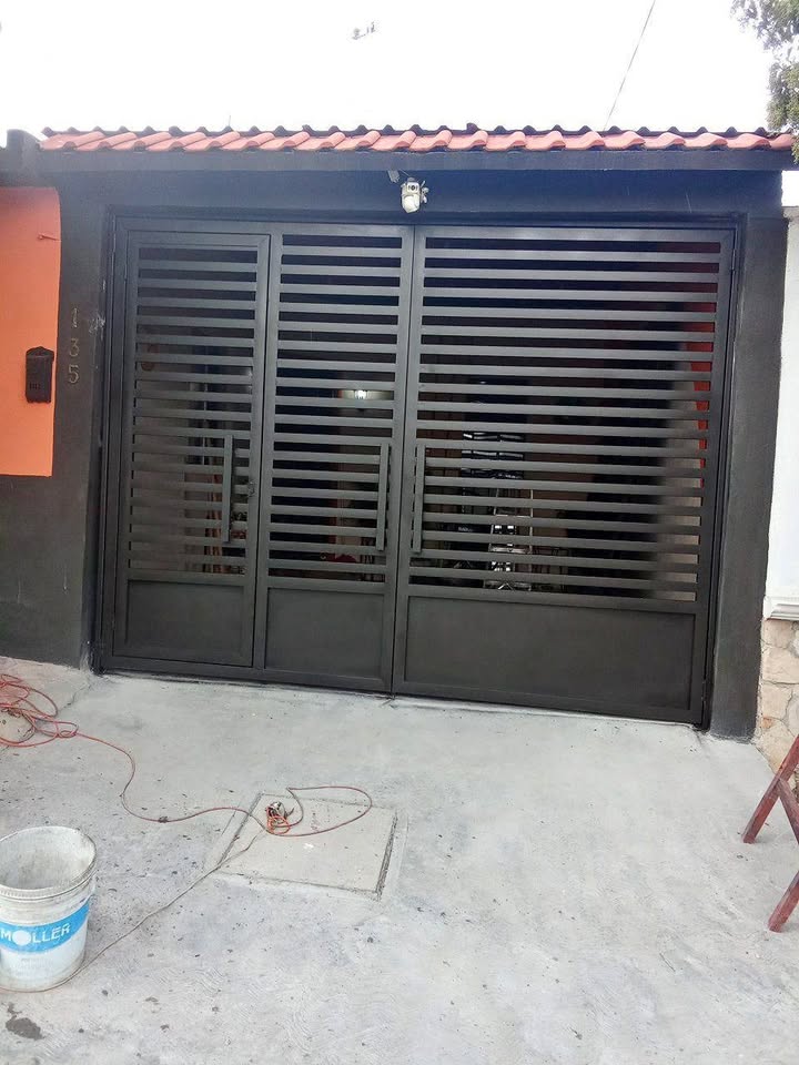 Portones modernos de herrería en Ciudad Juárez